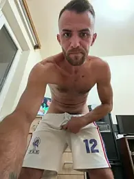 Big_Dick_Titan — вебкам-модель онлайн на stripchat