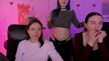 pure_radiance1 — Stripchat stream photo (Mar 2026)