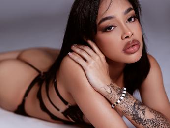 LexaQueen — вебкам-модель онлайн на livejasmin