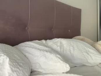 _isiah — вебкам-модель онлайн на chaturbate