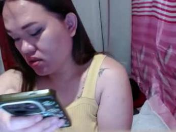 callme_mama — вебкам-модель онлайн на chaturbate