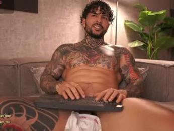 mariano_costa — Chaturbate stream photo (Apr 2026)