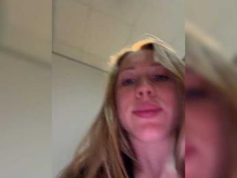 LiiBaby — вебкам-модель онлайн на bongacams