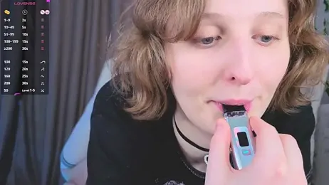 c0ralynx — вебкам-модель онлайн на stripchat