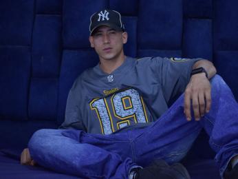 JhonRhyss — вебкам-модель онлайн на livejasmin