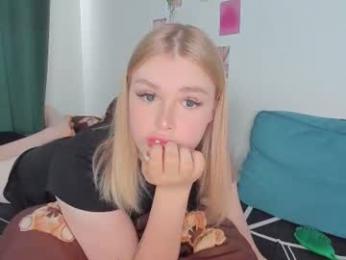 krisi_myrr — Chaturbate stream photo (Jun 2026)
