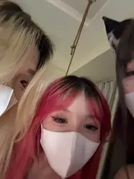 Yiyi-707 — вебкам-модель онлайн на stripchat