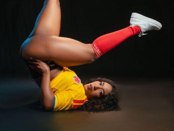 MelanyDavish — вебкам-модель онлайн на livejasmin