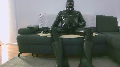 rubber_bln — Cam4 stream photo (Apr 2026)