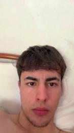 Alvaroguisan — вебкам-модель онлайн на cam4
