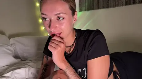 _Kiss_me_hard_ — вебкам-модель онлайн на stripchat