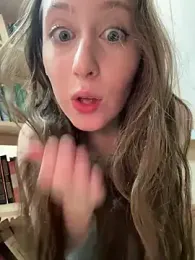 FroggyAnna — вебкам-модель онлайн на stripchat