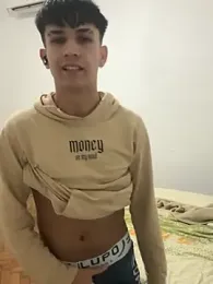 tailung228 — Stripchat stream photo (Jul 2026)