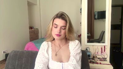 AbbyEflin — вебкам-модель онлайн на cam4