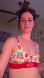 Rubycola — вебкам-модель онлайн на cam4