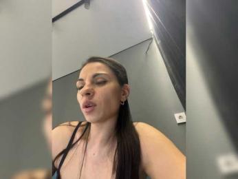 -Lili — вебкам-модель онлайн на bongacams