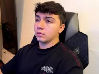 aron__cooper — Chaturbate stream photo (May 2026)