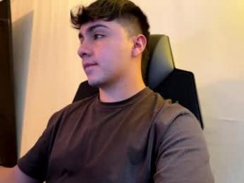 aron__cooper — Chaturbate stream photo (May 2026)