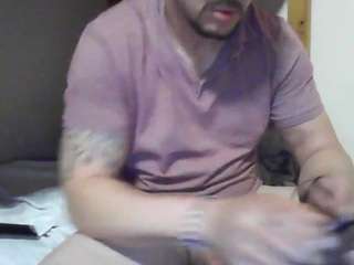 hobit4lucifer — вебкам-модель онлайн на camsoda