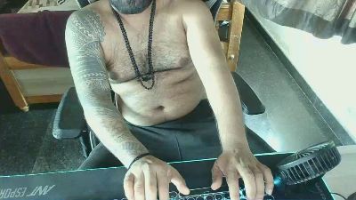 SirKingDong — Cam4 stream photo (Mar 2026)