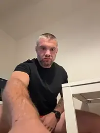 wlads3009 — Stripchat stream photo (Apr 2026)