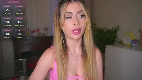 GeorginaHarn — вебкам-модель онлайн на stripchat