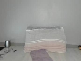 bigtroublelittlechina — вебкам-модель онлайн на chaturbate