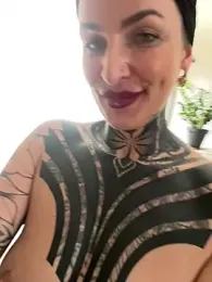 InkedBiitch — Stripchat stream photo (May 2025)