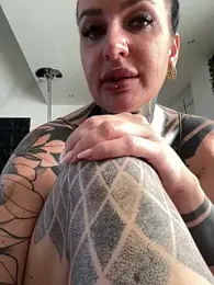 InkedBiitch — Stripchat stream photo (May 2025)
