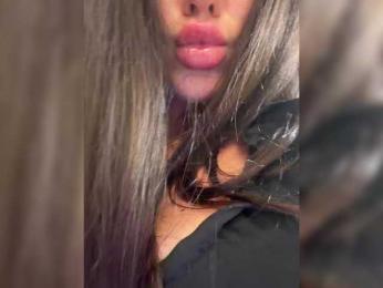 __Baby__ — вебкам-модель онлайн на bongacams