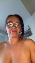 Moomyhot40 — Cam4 stream photo (Aug 2026)