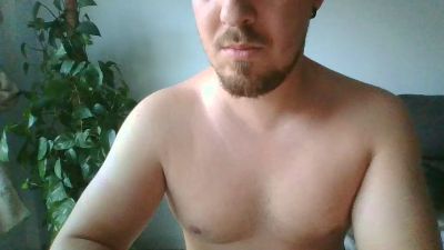 SilentDefender — вебкам-модель онлайн на cam4
