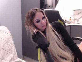blondalina — Bongacams stream photo (Mar 2026)