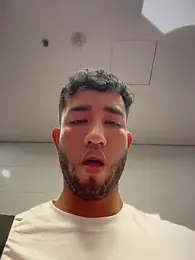 liam_bronw — вебкам-модель онлайн на stripchat