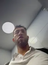 liam_bronw — вебкам-модель онлайн на stripchat