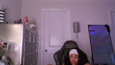 Butterflybootyy — Cam4 stream photo (Apr 2026)