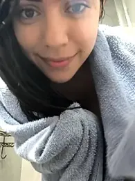 Sara-215 — Stripchat stream photo (Dec 2025)