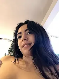 Sara-215 — Stripchat stream photo (Dec 2025)