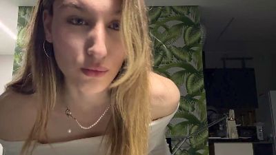 KristalUllman — вебкам-модель онлайн на cam4