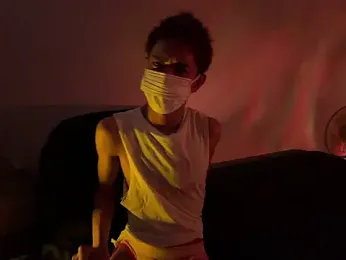 iam_ryu — вебкам-модель онлайн на stripchat