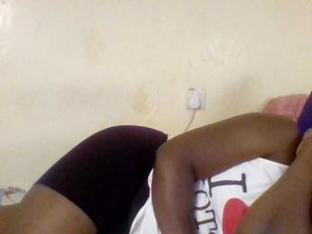 Sexxyblacky — вебкам-модель онлайн на bongacams