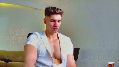 MaxKaidenn — Cam4 stream photo (Mar 2026)