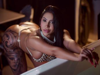 OrianaRossy — вебкам-модель онлайн на livejasmin