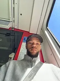 Lionayowe — Stripchat stream photo (Apr 2026)