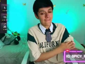 naty_lux19 — Chaturbate stream photo (May 2026)