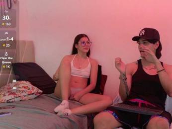 sweetauracouple — вебкам-модель онлайн на bongacams