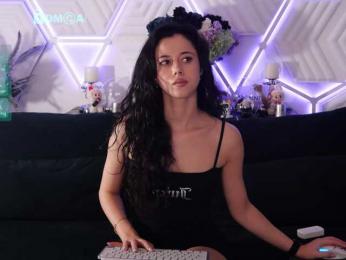 Taanni — вебкам-модель онлайн на bongacams