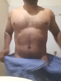 New-Chennaibull15 — вебкам-модель онлайн на stripchat
