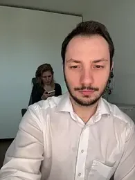 Lovebackground — вебкам-модель онлайн на stripchat