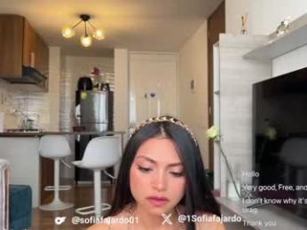 sweet_littleee — вебкам-модель онлайн на chaturbate